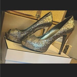 Guess-Elegant Silver Glitter High Heels W/Peep Toe-Size 9-Used
